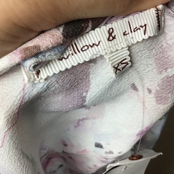 Willow & Clay Lilac Cold Shoulder Floral Romper - Picture 9 of 10